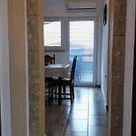 Διαμέρισμα Dada *