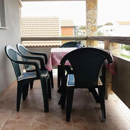 Dada Apartmán Vir